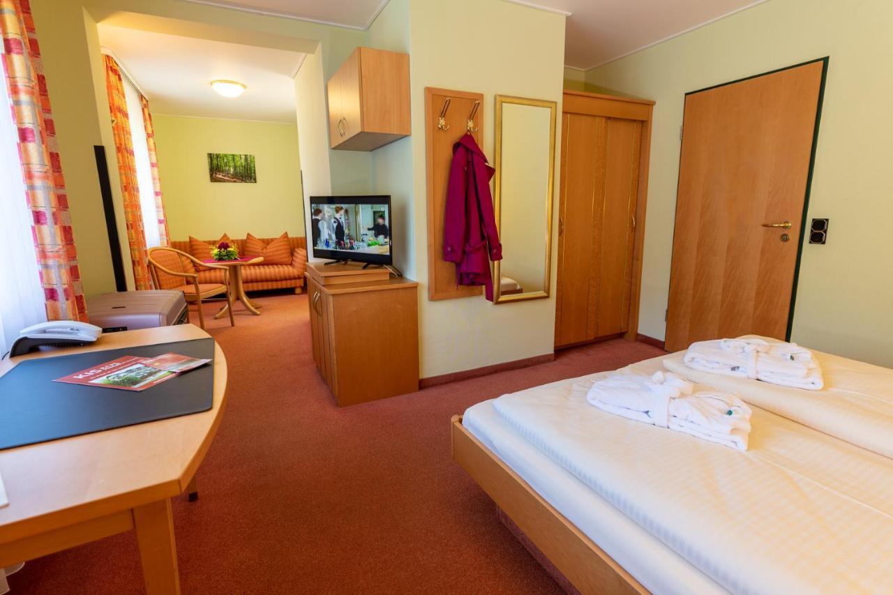 Kishotel Am Kurpark 바트소덴살뮨스터 외부 사진